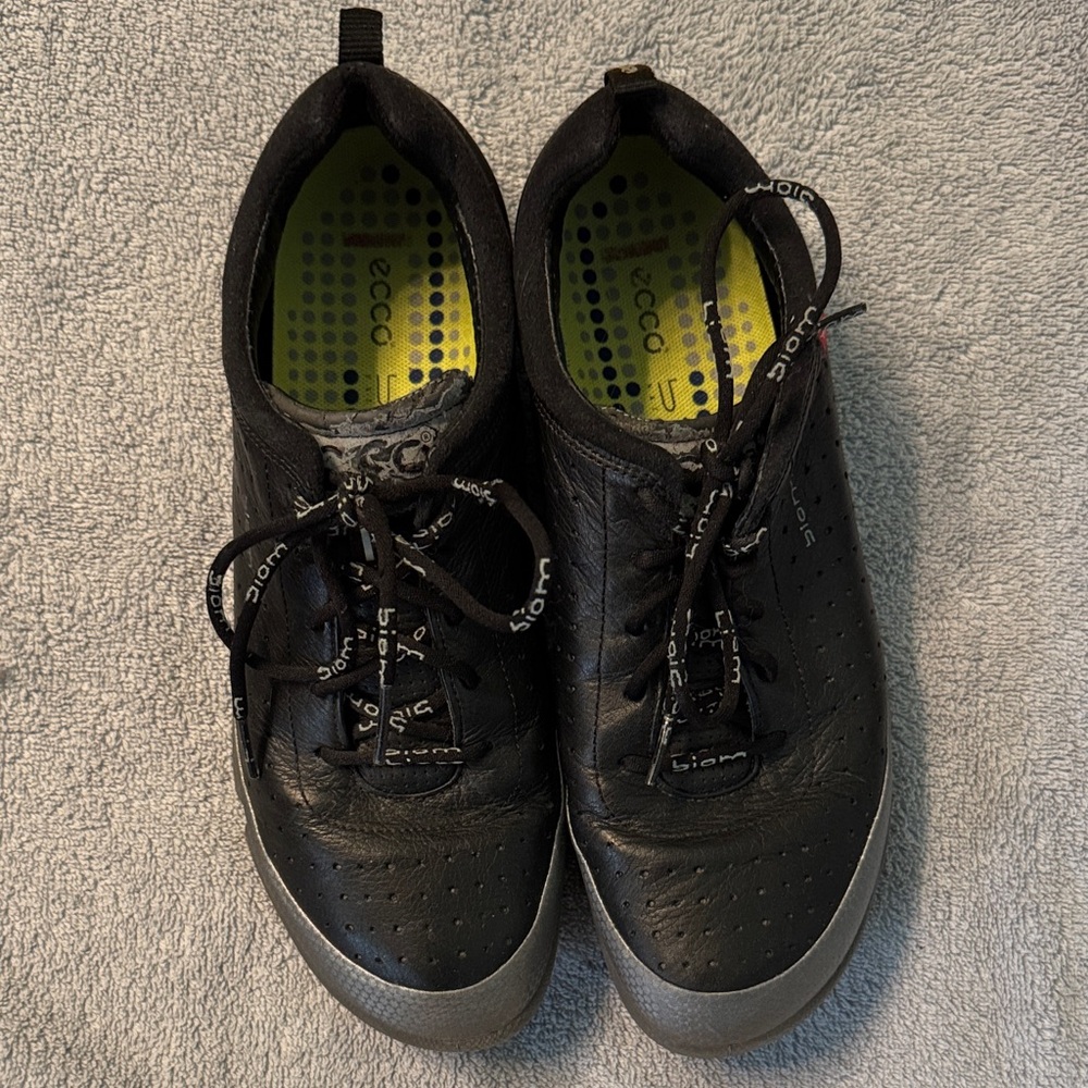 ECCO Women’s Black and Gray Sneakers